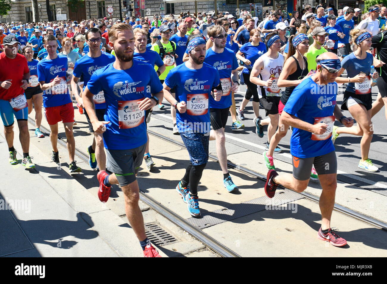 Vienna, Austria, 6 maggio, 2018. 5 Ali per la vita del mondo è eseguito in tutto il mondo lo stesso giorno allo stesso tempo. Si tratta di una carità correre per coloro che non sono in grado di eseguire. Tutti i fondi di avviamento andare ad una fondazione per la sezione trasversale la paralisi. Credito: Franz Perc / Alamy Live News Foto Stock