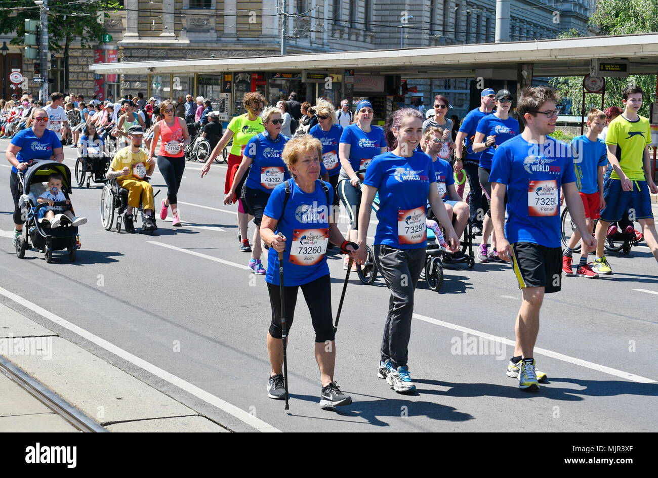 Vienna, Austria, 6 maggio, 2018. 5 Ali per la vita del mondo è eseguito in tutto il mondo lo stesso giorno allo stesso tempo. Si tratta di una carità correre per coloro che non sono in grado di eseguire. Tutti i fondi di avviamento andare ad una fondazione per la sezione trasversale la paralisi. Credito: Franz Perc / Alamy Live News Foto Stock