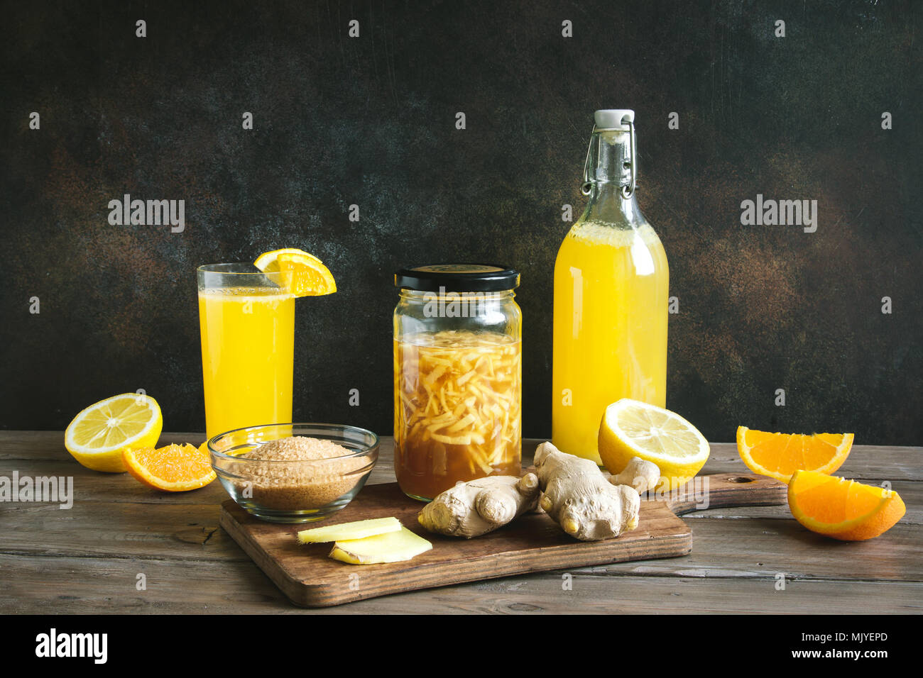 Lo zenzero Bug - Casalinghi probiotici fermentati Soda, frutta e zenzero drink di organico. Foto Stock