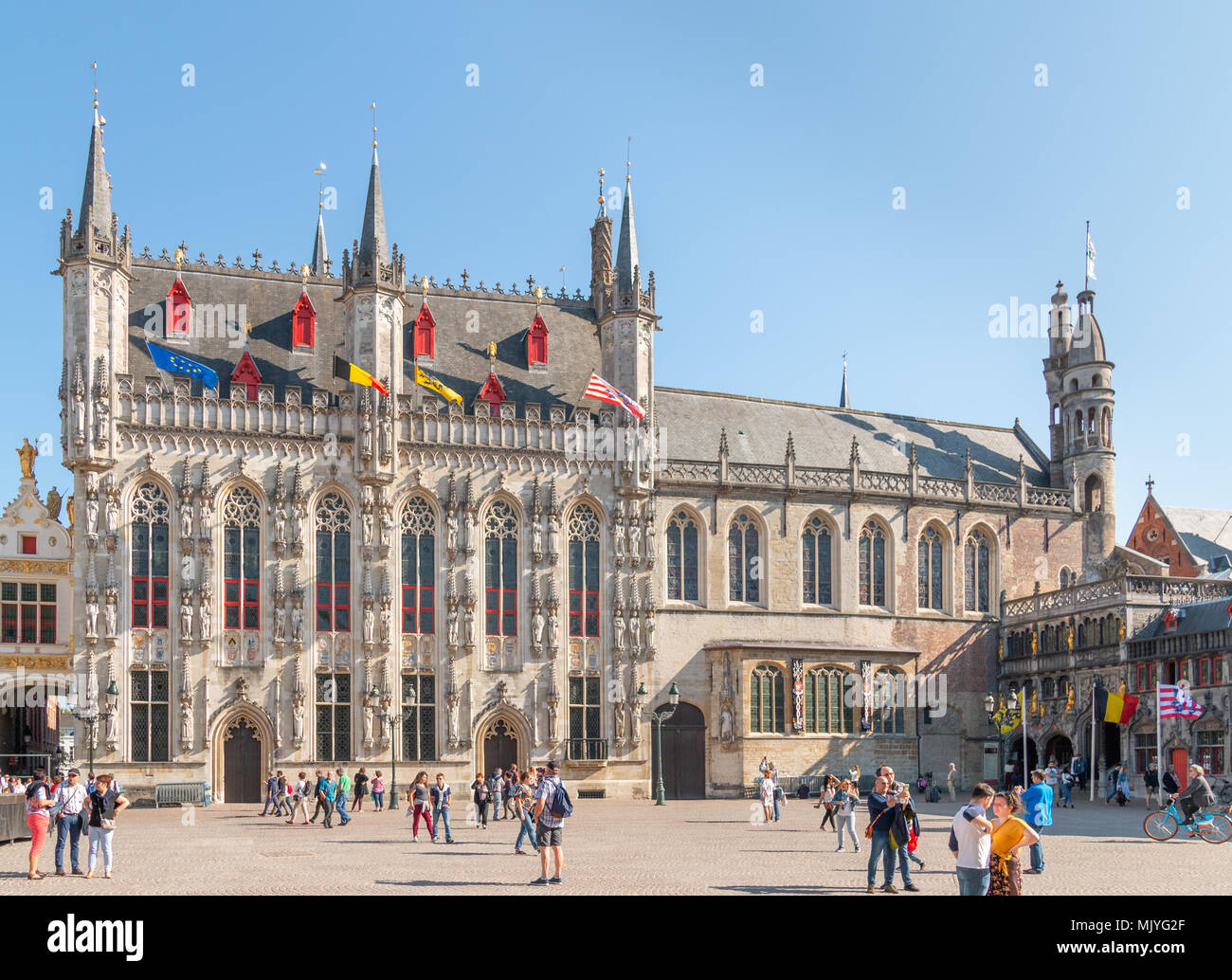 Bruges, Belgio - Mai 5, 2018: corte provinciale nel centro della città vecchia di Bruges Foto Stock