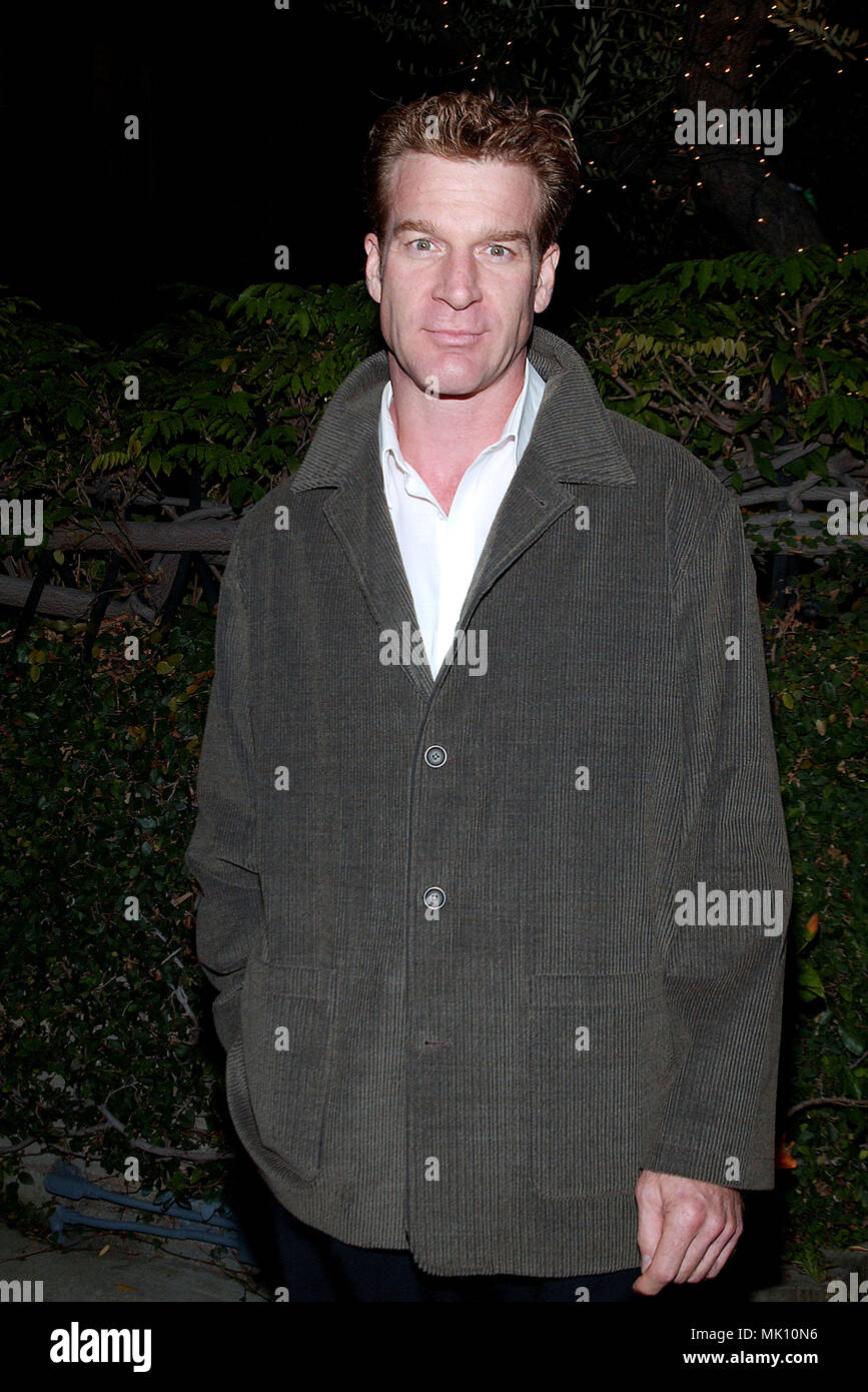 Kevin Kilner arrivando al Unexpeted uomo al Geffen Playhouse di Los Angeles. Settembre 19, 2001. © Tsuni - KilnerKevin02.jpgKilnerKevin02 evento nella vita di Hollywood - California, tappeto rosso Evento, verticale, STATI UNITI D'AMERICA, industria cinematografica, celebrità, fotografia, Bestof, arte cultura e intrattenimento, Topix celebrità moda / dal tappeto rosso-, una persona, verticale, migliori della vita di Hollywood, evento nella vita di Hollywood - California, moquette rossa e dietro le quinte, USA, industria cinematografica, celebrità, movie celebrità, personaggi televisivi, musica celebrità, fotografia, Bestof, arti C Foto Stock