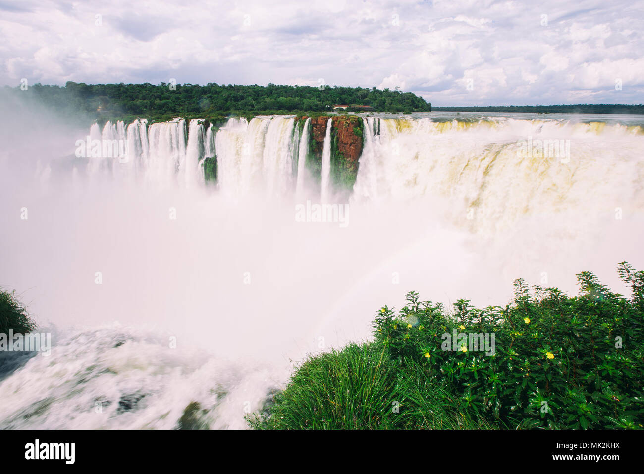 Il Iguassu o cascate Iguacu - il più grande del mondo sistema a cascata sul confine del Brasile un Argentina Foto Stock