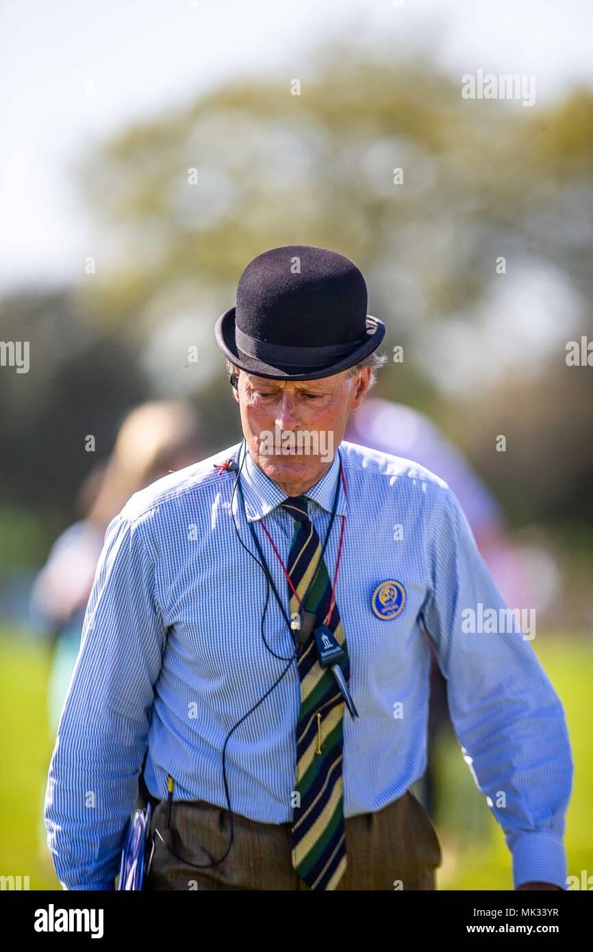 Gloucestershire, Regno Unito. Il 6 maggio 2018. Showjumping. Il giorno 4. Gazzetta. Bowler cappello. Mitsubishi Badminton Horse Trials. Badminton. Regno Unito. 06/05/2018. Credito: Sport In immagini/Alamy Live News Foto Stock