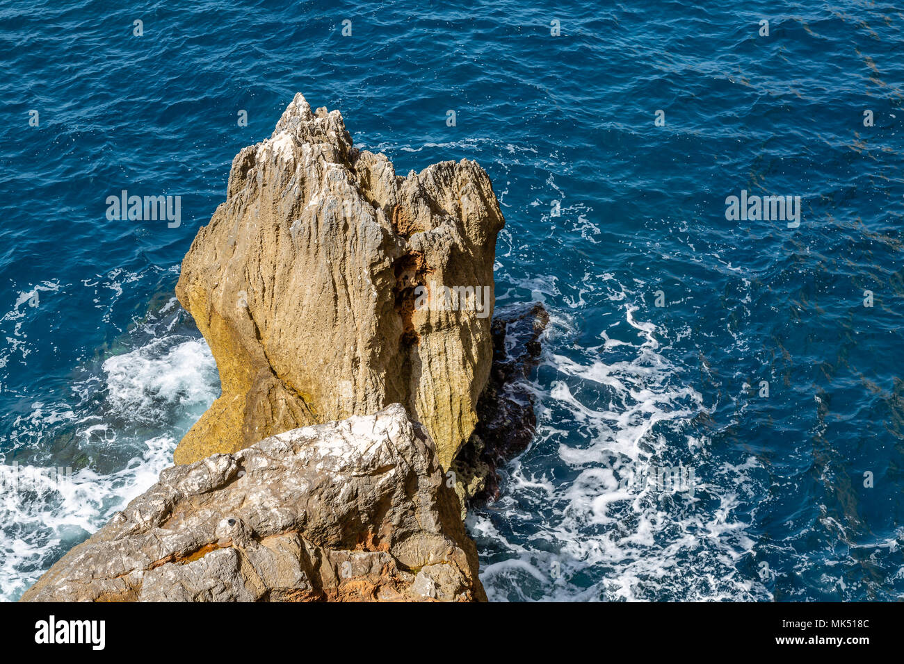 All'ingresso del Nettuno grotta sul 'Capo Caccia' sull'isola di Sardegna Foto Stock