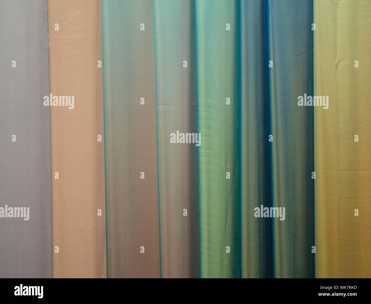 Heap colorate di Stoffa Tessuti, Abstract Texture di sfondo Foto Stock