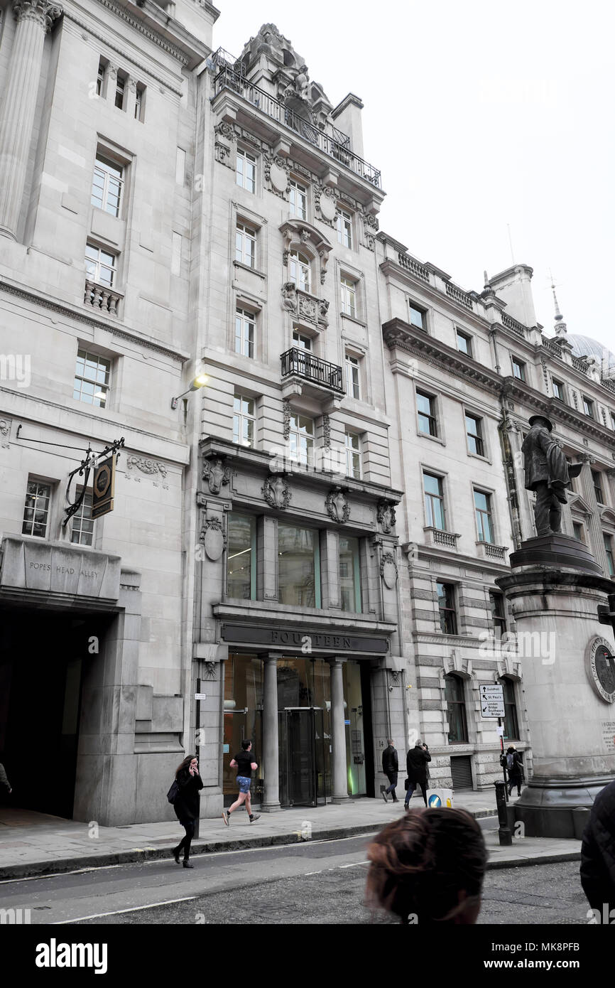 Vista esterna della strada della banca d'investimento russa VTB Capital 14 Cornhill edificio a Cornhill nella città di Londra EC3 UK KATHY DEWITT Foto Stock