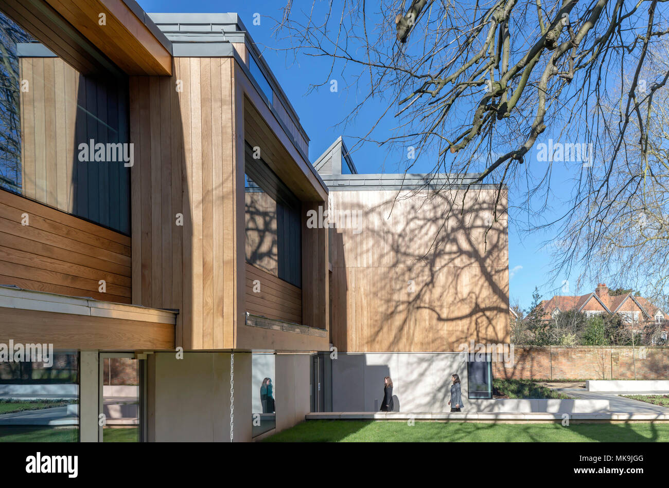 Visualizza long pavilion facciata di alloggi per studenti. Santa Chiara's College di Oxford, Regno Unito. Architetto: Hodder e partner, 2016. Foto Stock