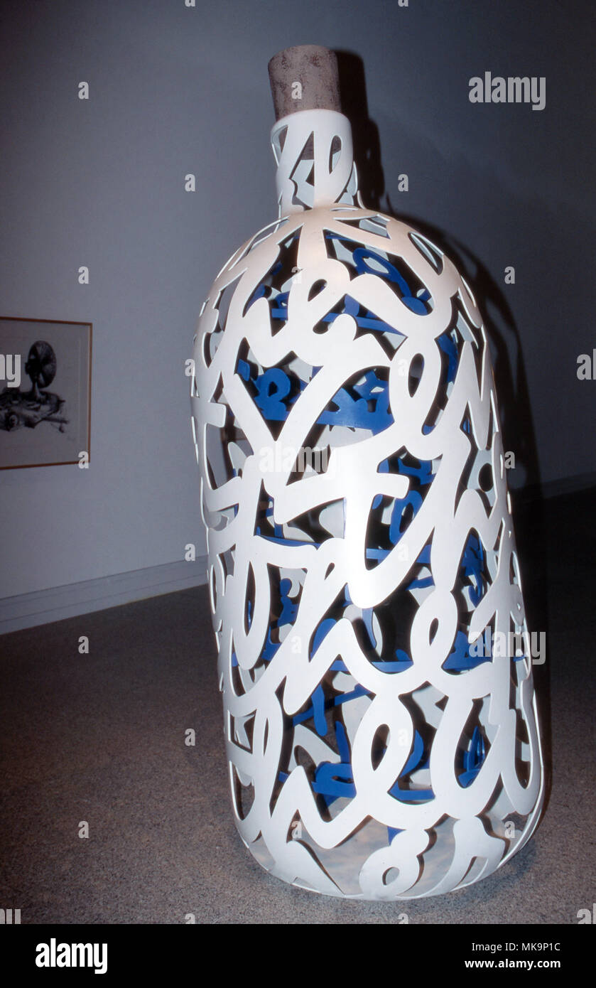 By the pop art artist claes oldenburg immagini e fotografie stock ad ...
