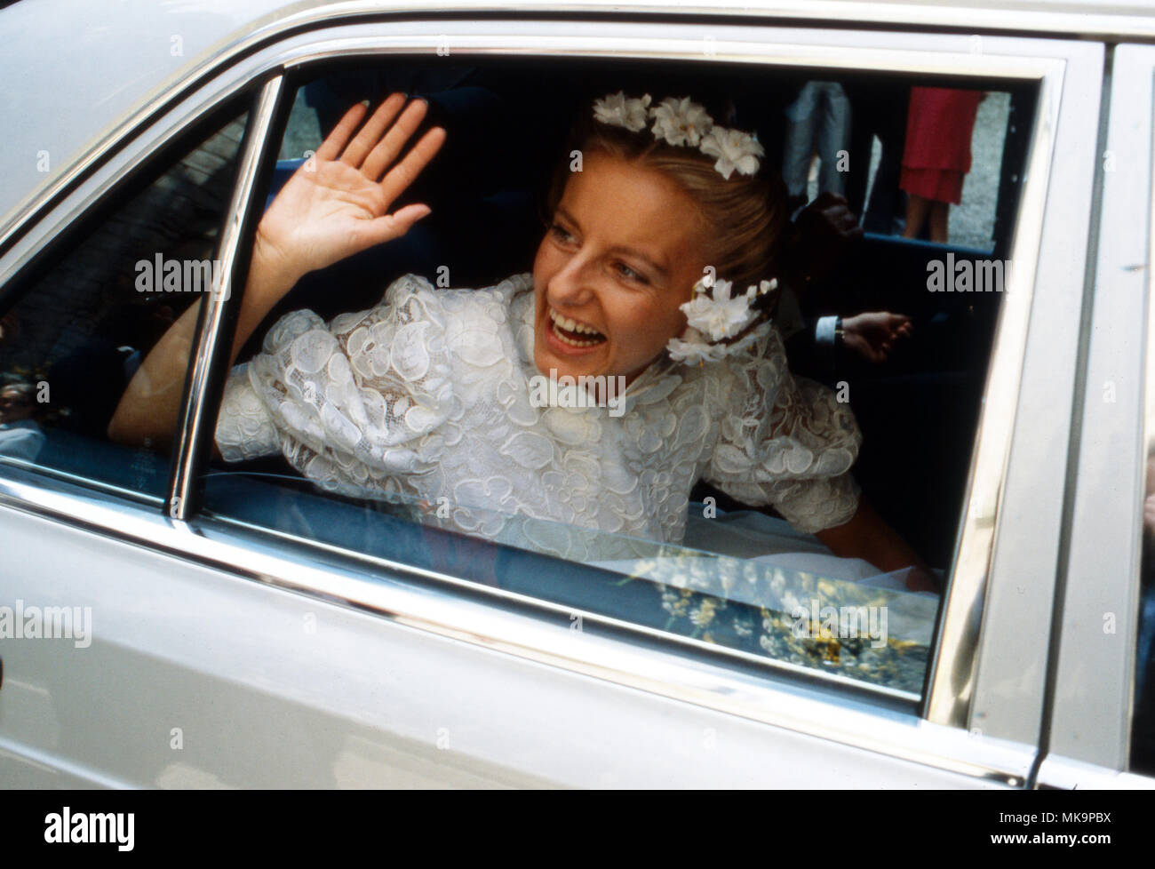 Die Braut von Erbprinz Ernst August von Hannover bei circuizione Hochzeit, Chantal Hochuli, auf Schloß Marienburg bei Hannover, Deutschland 1981. Sposa di erede al trono Ernst August von Hannover, Chantal Hochuli, al Matrimonio al Castello di Marienburg vicino Hannover, Germania 1981. Foto Stock