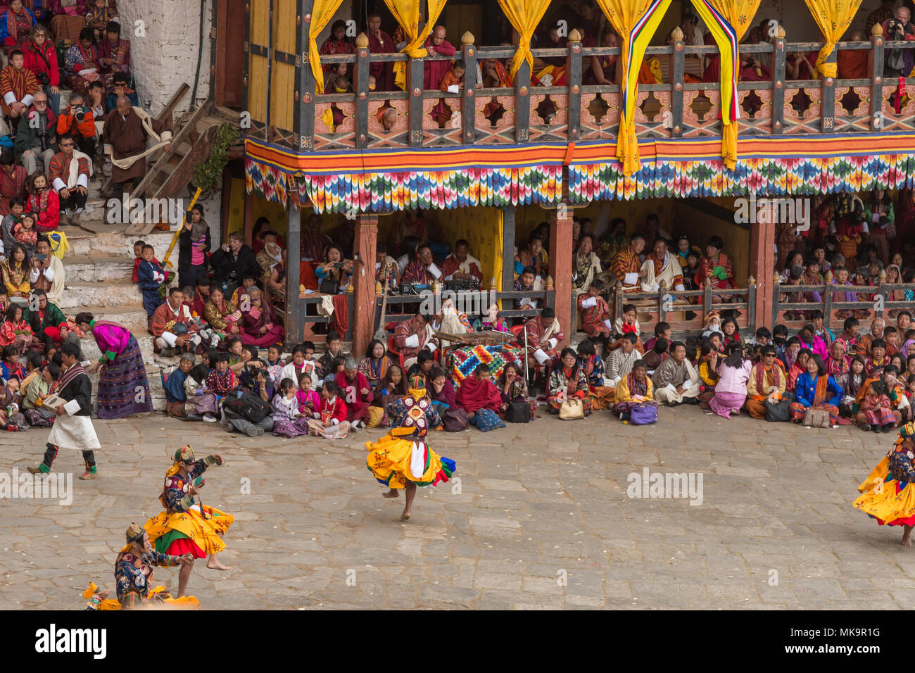 Tradizionale festa Tshechu a Rinpung Dzong fortezza a paro, Bhutan Foto Stock