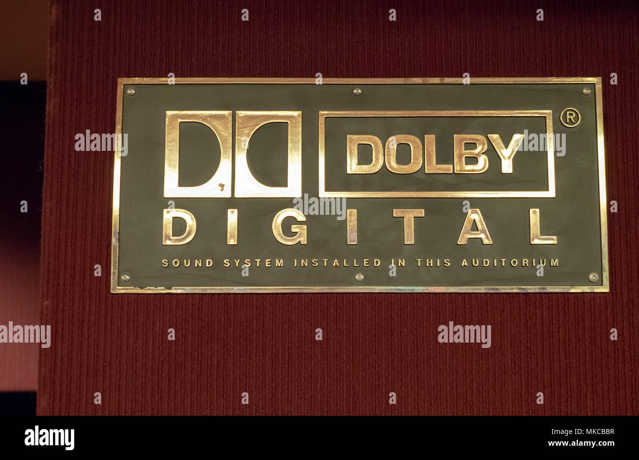 SAN FRANCISCO, CA - Aprile 21, 2018: Dolby Digital logo al di fuori di un cinema Foto Stock