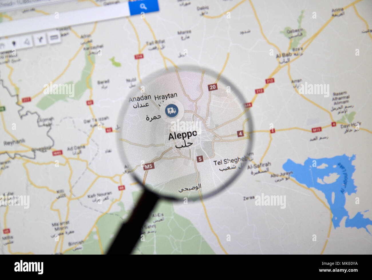 MONTREAL, Canada - 10 Marzo 2018: Aleppo, Siria su Google maps sotto la lente di ingrandimento. La siria ufficialmente conosciuta come la Repubblica araba siriana è un countr Foto Stock