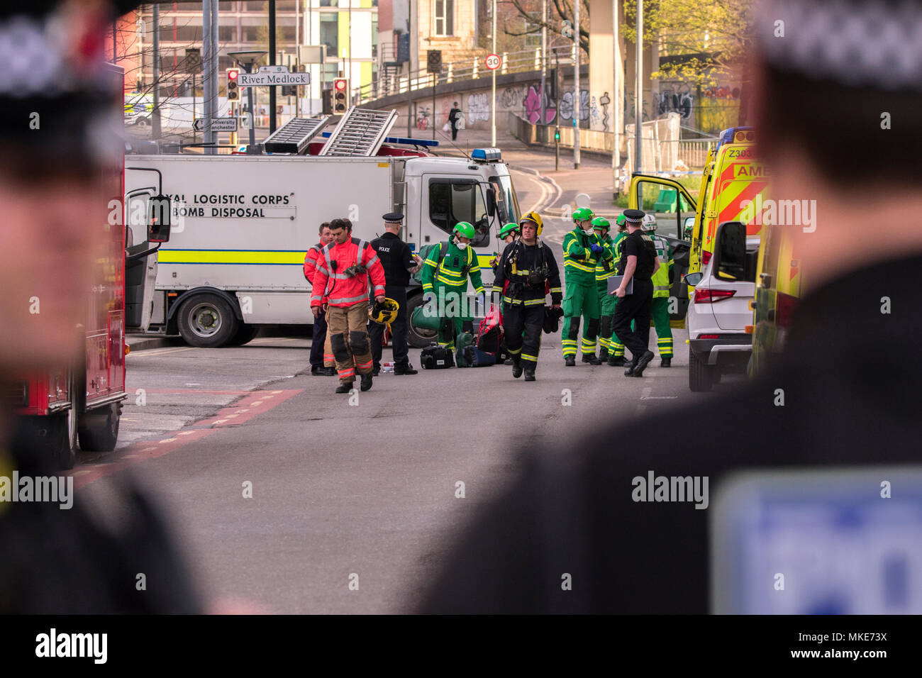 18 Aprile 2018 - Greater Manchester polizia evacuati Princess Street e strade circostanti dopo la quantità di sostanze chimiche instabili sono stati trovati in un laboratorio Foto Stock