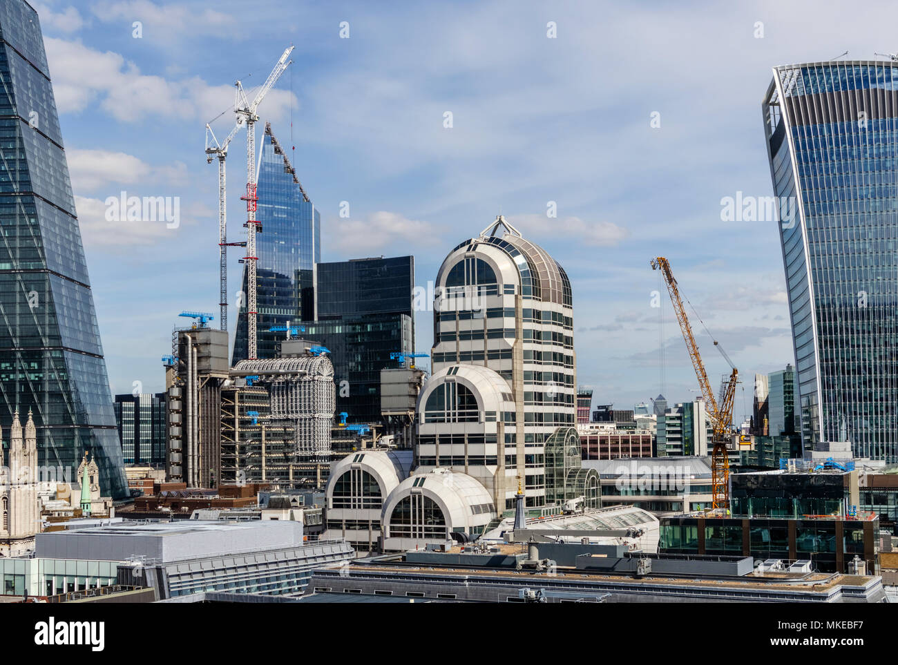Alti edifici moderni nella città di Londra quartiere di assicurazione: Lloyds Building, bisturi, Willis edificio e 20 Gracechurch Street, Londra Foto Stock