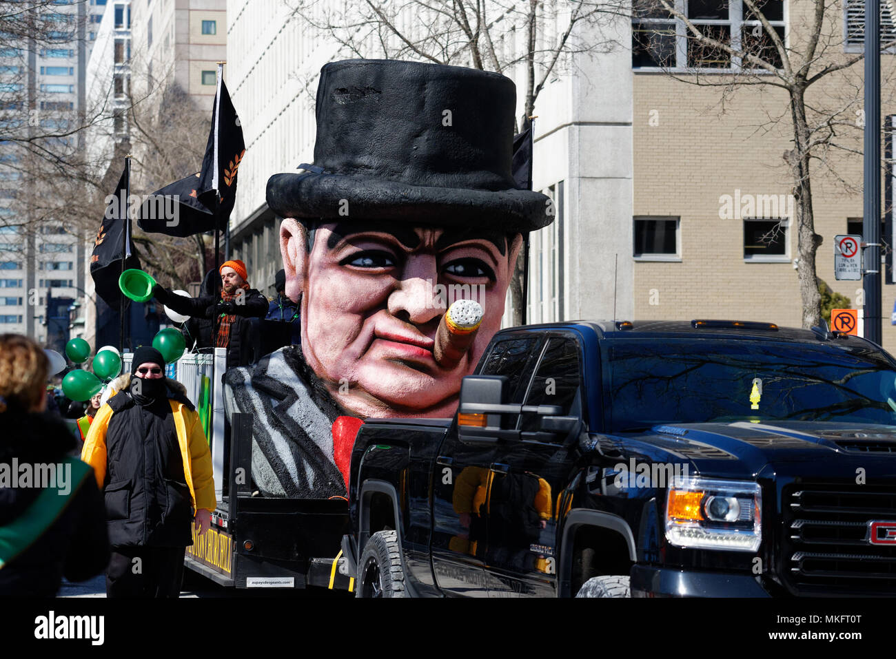L'effige di Winston Churchill in Montreal il giorno di San Patrizio parade Foto Stock