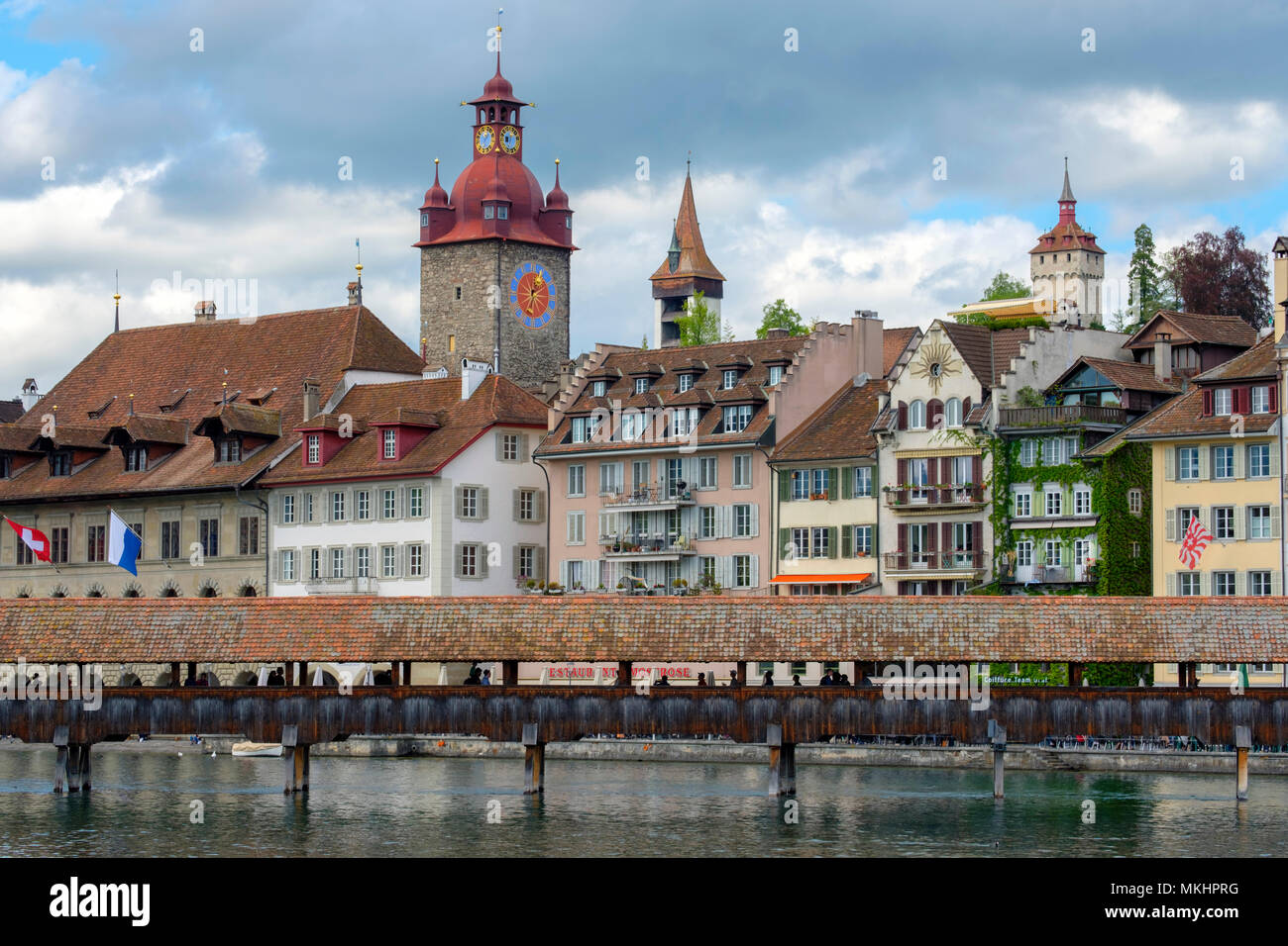 Lucerna Svizzera 3D Souvenir da Viaggio in Resina Magnete per Frigorifero, Decorazioni Fatte a Mano per