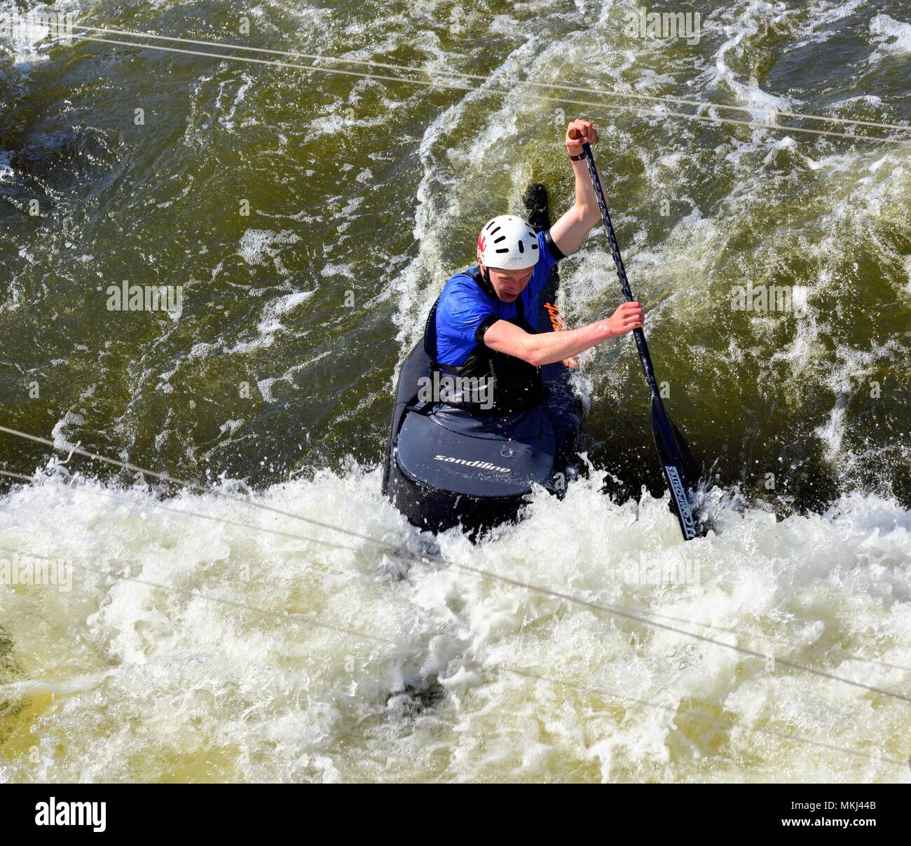 White water rafting National Watersports Centre Holme Pierrepont Nottingham England Regno Unito Foto Stock