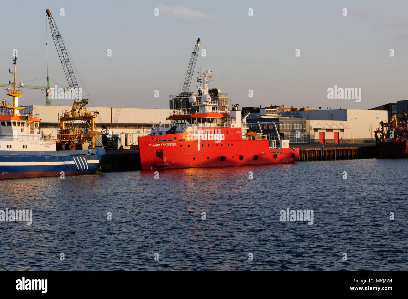 Il sondaggio nave Fugro visto di frontiera in Scheveningen, Paesi Bassi Foto Stock