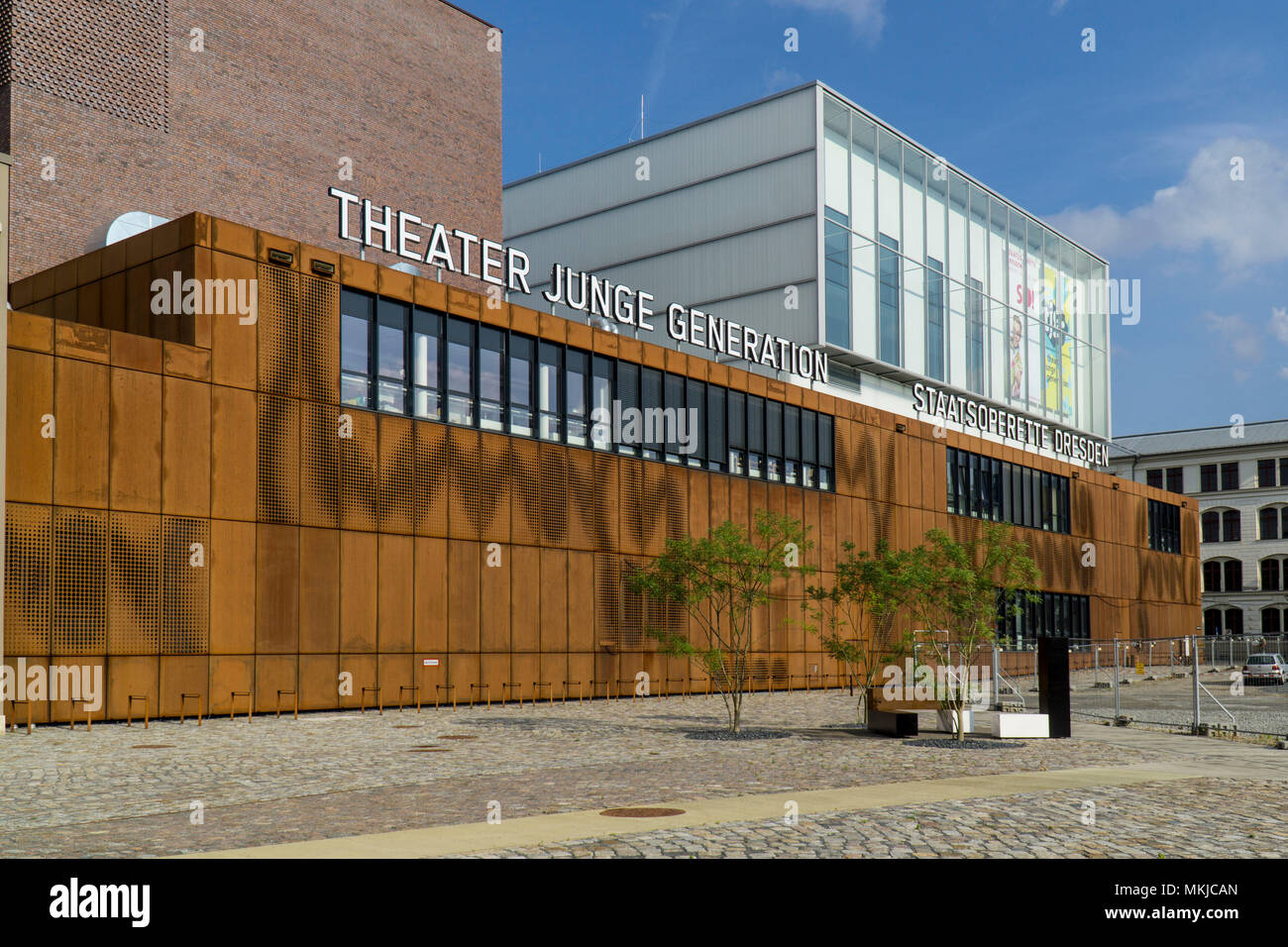 Teatro della giovane generazione e lo stato Operetta in calore ed energia elettrica centro, Dresda, Teatro der jungen Generation und Staatsoperette ho Foto Stock