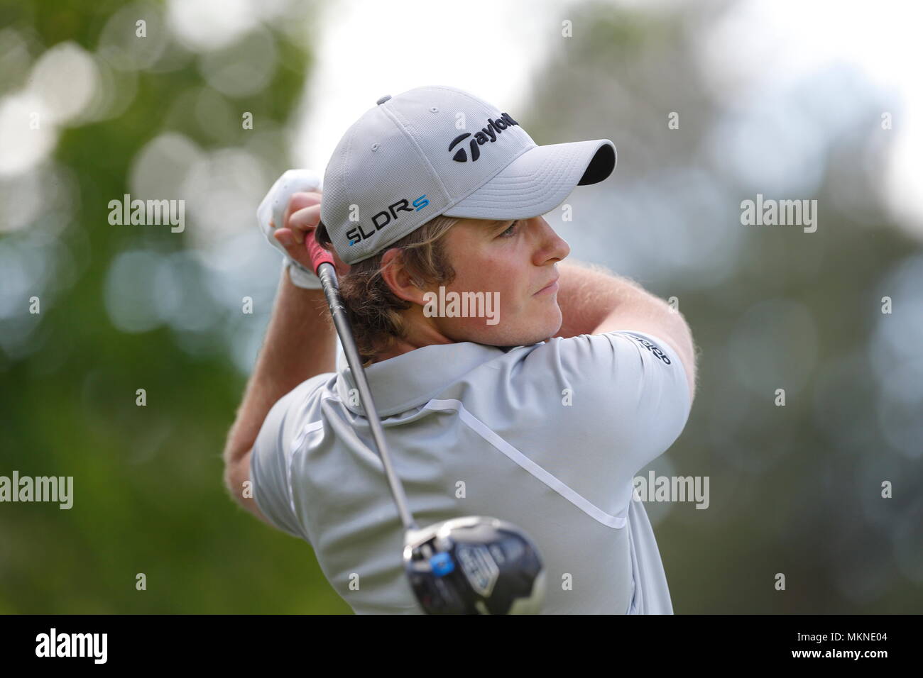 Eddie Pepperell guidare a xi Tee durante il round finale del 2014 Tour Europeo del BMW PGA Championship di Wentworth Golf Club, Virginia Water, Surrey, Inghilterra. 25 Maggio 2014 --- Image by © Paolo Cunningham Foto Stock