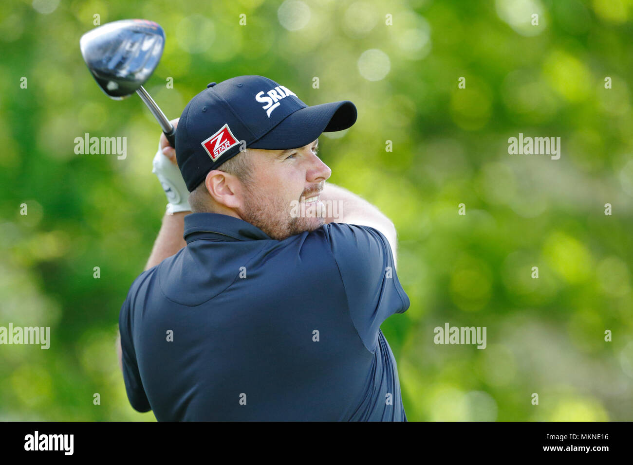 Shane Lowry di guidare a xi Tee per terminare a -13 sotto par durante il round finale del 2014 Tour Europeo del BMW PGA Championship di Wentworth Golf Club, Virginia Water, Surrey, Inghilterra. 25 Maggio 2014 --- Image by © Paolo Cunningham Foto Stock