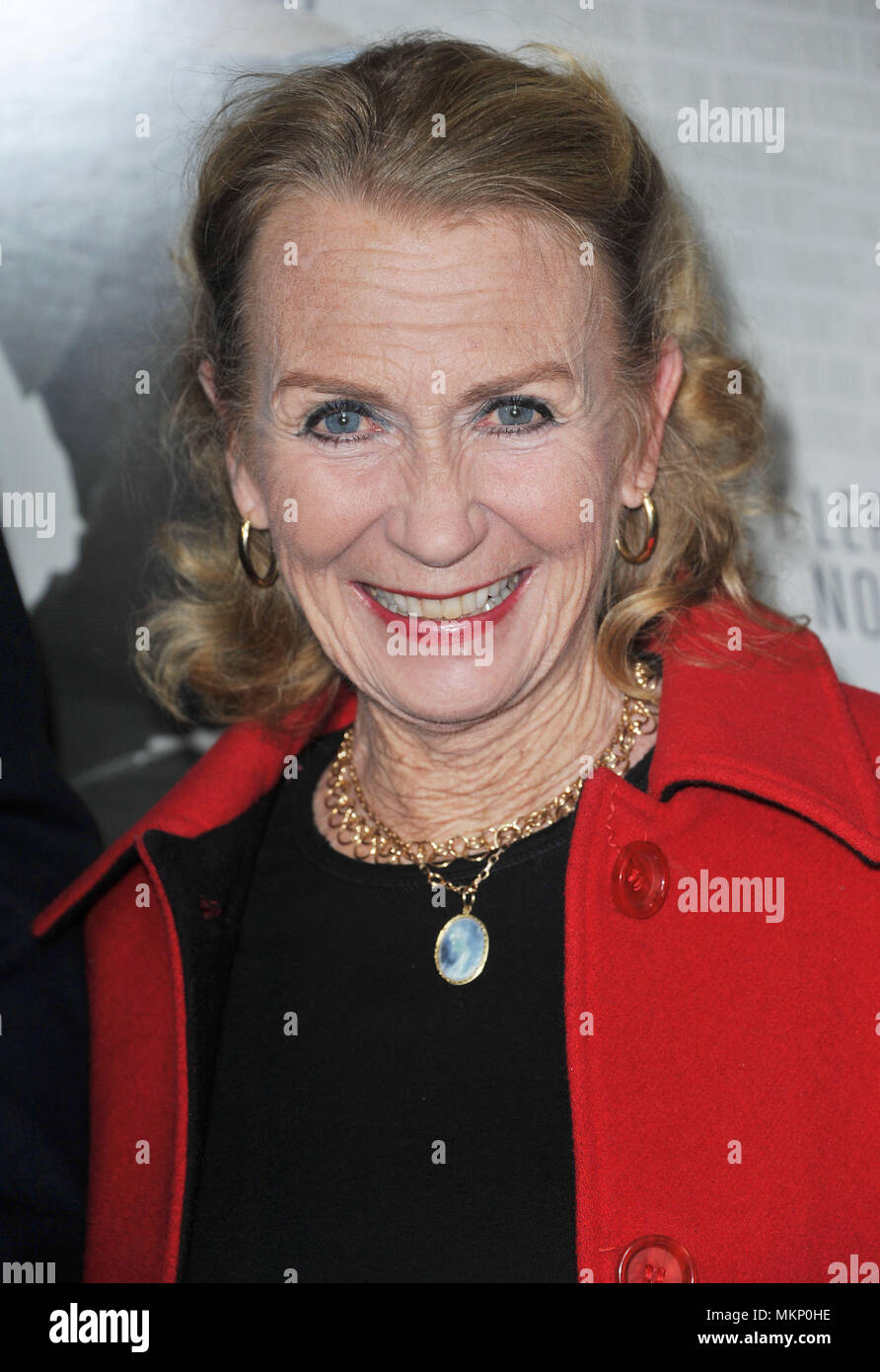 Juliet Mills al HAYWIRE Premiere presso la DGA Theatre di Los Angeles.Juliet Mills Red Carpet Event, verticale, STATI UNITI D'AMERICA, industria cinematografica, celebrità, fotografia, Bestof, arte cultura e intrattenimento, Topix celebrità moda / Verticale, meglio di, evento nella vita di Hollywood - California, moquette rossa e dietro le quinte, USA, industria cinematografica, celebrità, movie celebrità, personaggi televisivi, musica celebrità, fotografia, Bestof, arte cultura e intrattenimento, Topix, headshot, verticale, una persona, a partire dall'anno 2012 , inchiesta tsuni@Gamma-USA.com Foto Stock