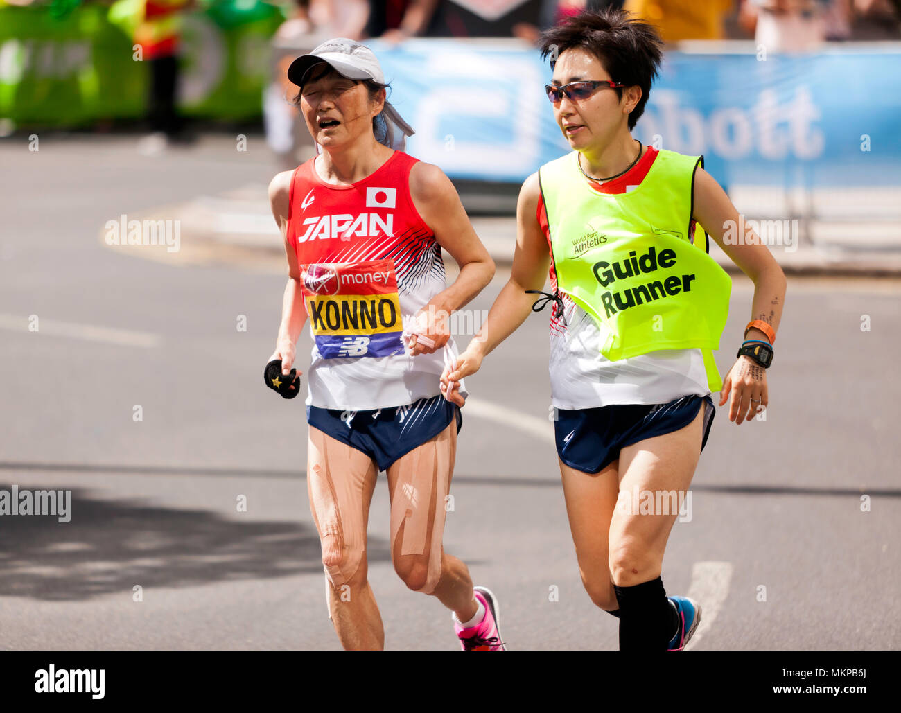 Yumiko Konno competere nel mondo Para Athletic World Cup ( T11 Categoria), parte del 2018 Maratona di Londra Foto Stock