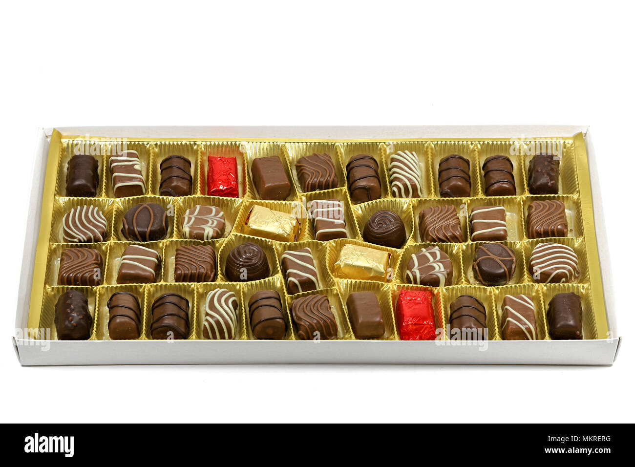 Scatola di cioccolato isolato su sfondo bianco Foto Stock