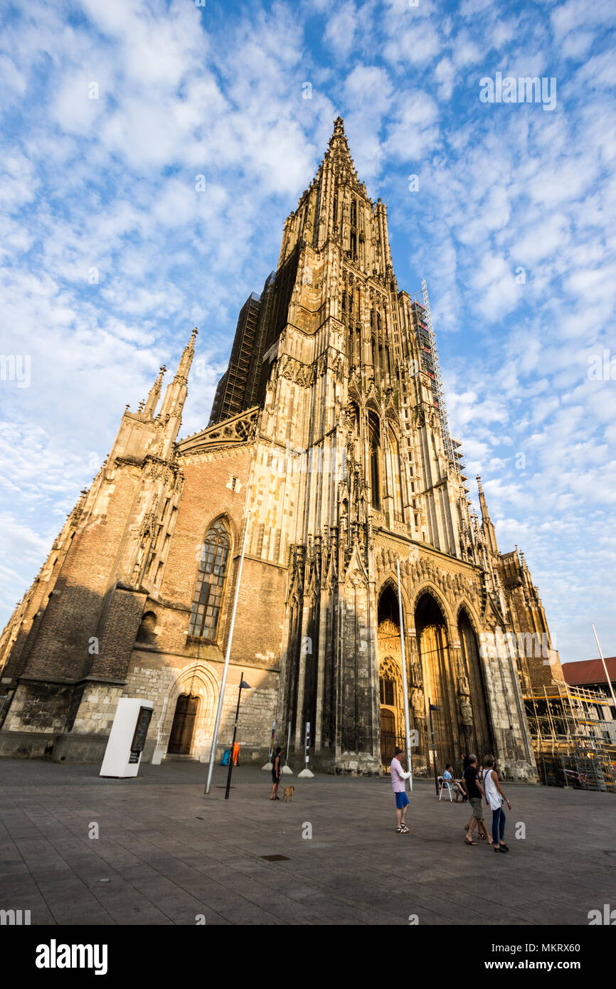 Ulm, Germania. L'Ulm Minster (Ulmer Munster), un tempio Luterano e chiesa più alto in tutto il mondo Foto Stock