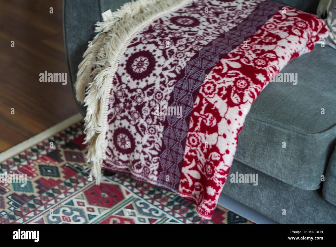 Grandi wollen buttare, coperta, con abbinamento di mat, interior design, arredamento, articoli per la casa, Foto Stock