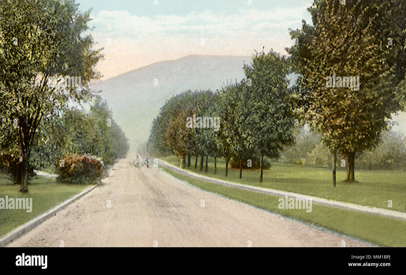 Taconic Avenue e Mount Equinox. Manchester. 1920 Foto Stock