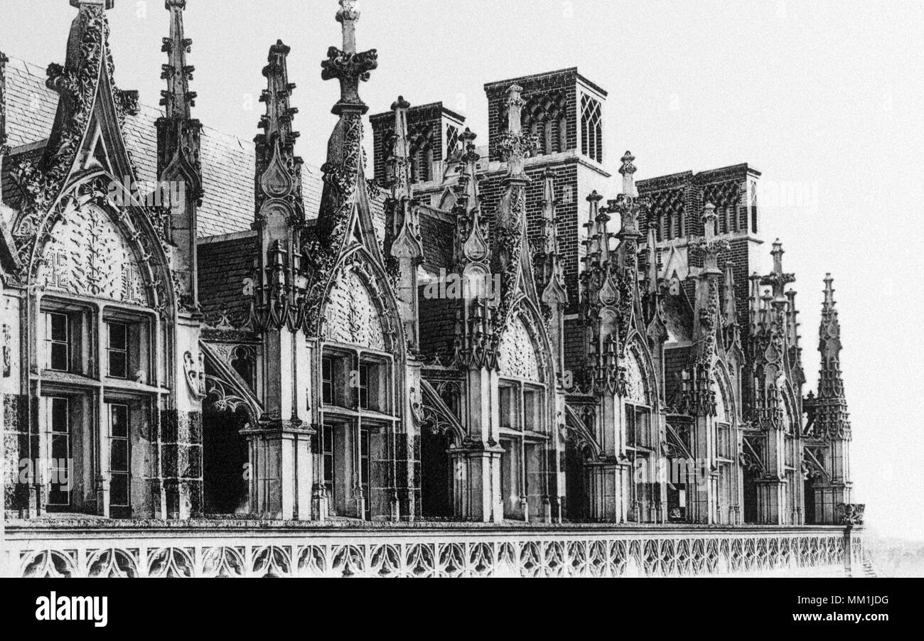 Lucernari su Charles VIII parete del castello di Amboise. 1910 Foto Stock