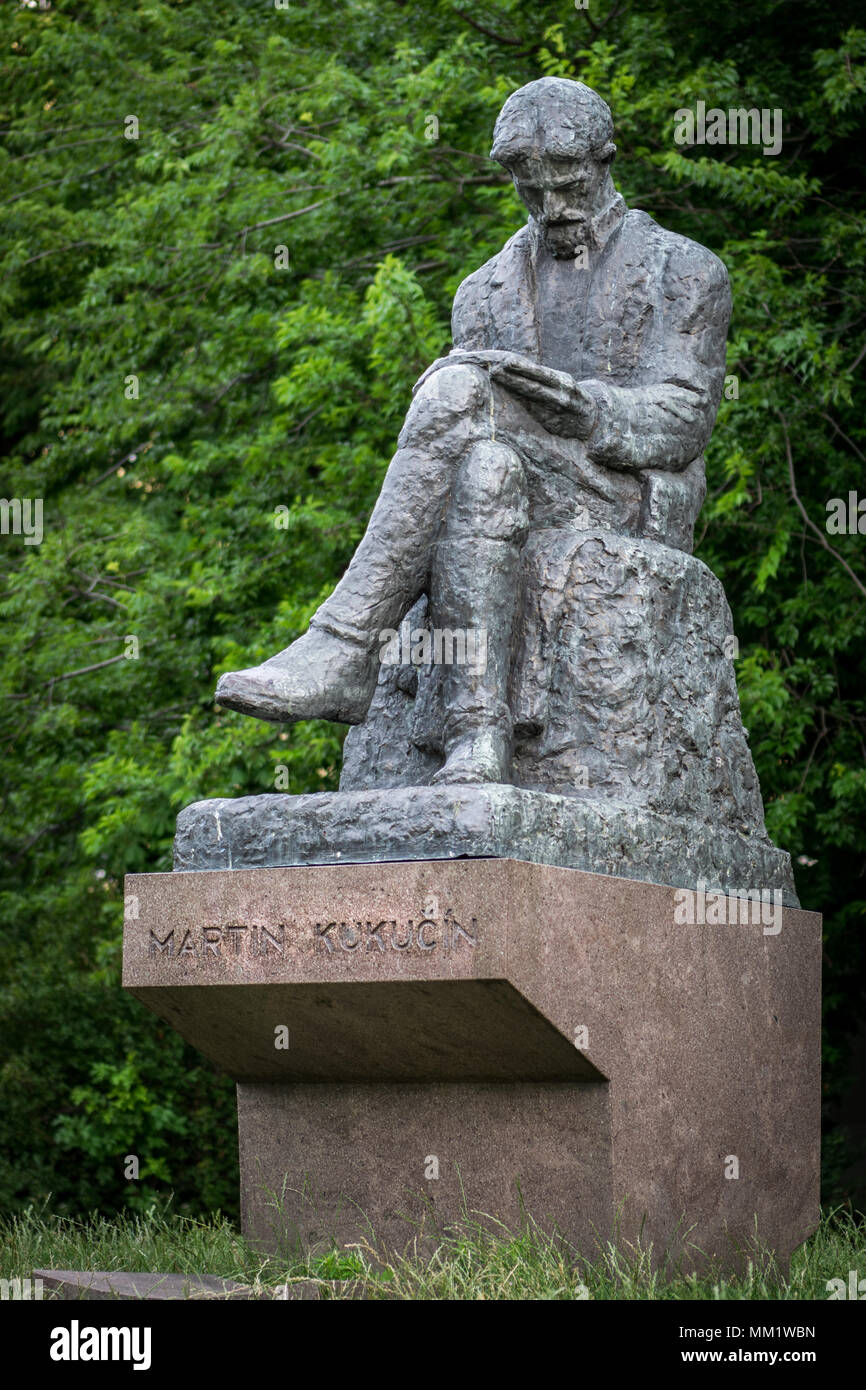 Statua di Martin Kukučín nel parco in Bratislava Foto Stock
