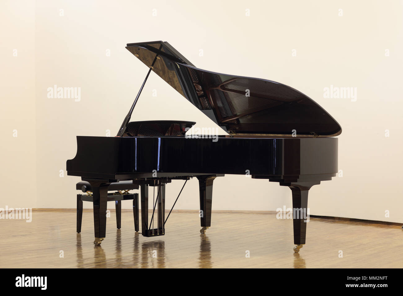Un pianoforte in ambienti interni Foto Stock