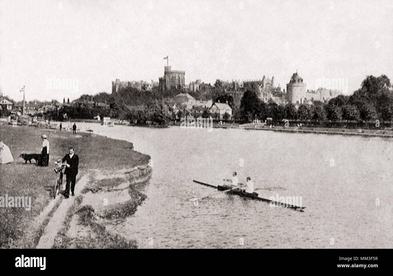 Fiume e Castello. Windsor. 1930 Foto Stock