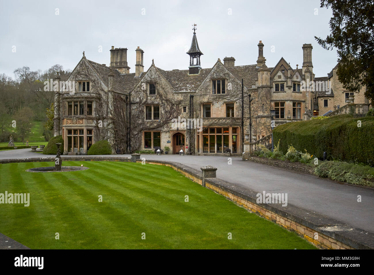 Il Manor House Hotel xiv secolo country house hotel Il villaggio di Castle Combe Wiltshire, Inghilterra Regno Unito Foto Stock