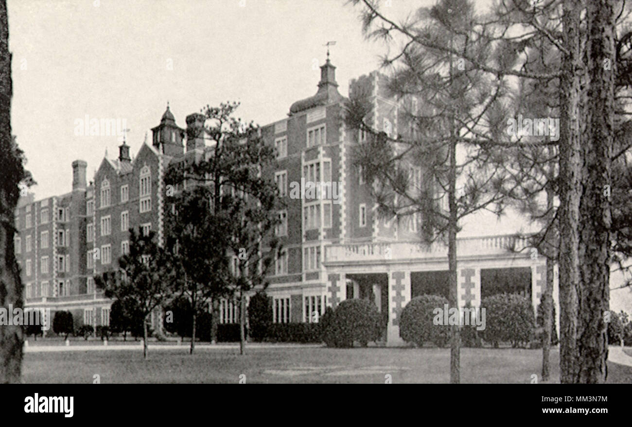 San Giuseppe Hospital. Pini del sud. 1930 Foto Stock