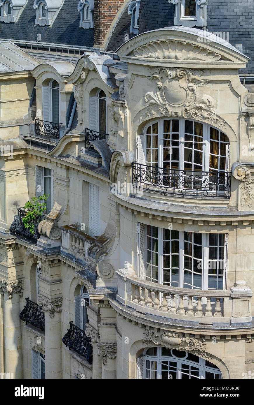 Il francese appartamento con balcone, Parigi, Francia Foto Stock