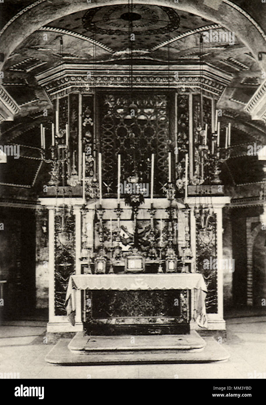 La Tomba di San Francesco. Assisi. 1930 Foto Stock