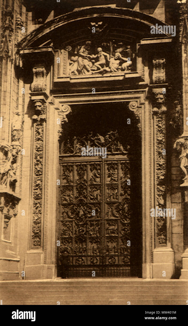 Cattedrale porta. Milano. 1930 Foto Stock