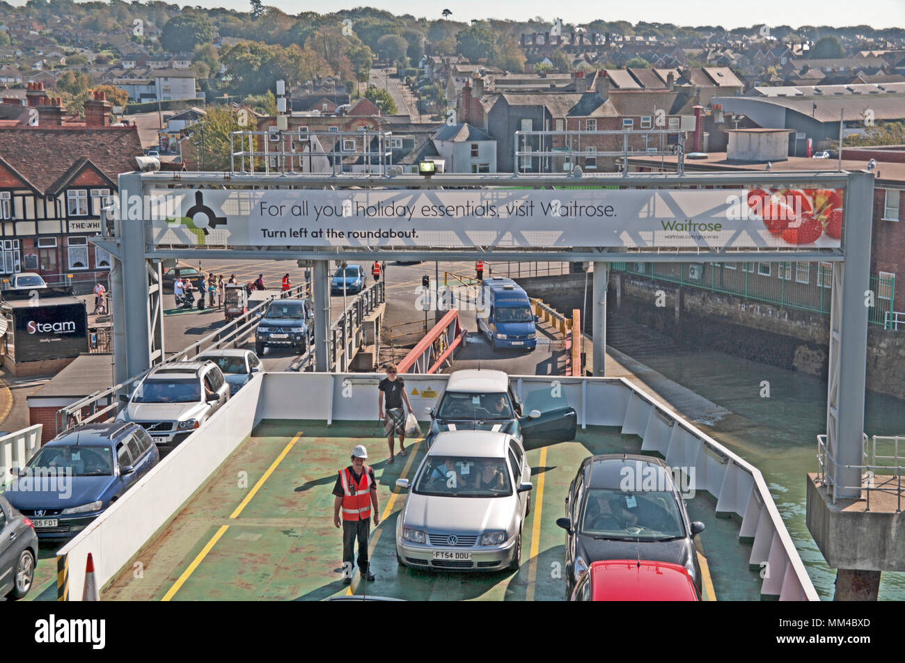 Vacche a Southampton Red Funnel, alla porta di mucche, Hampshire Foto Stock