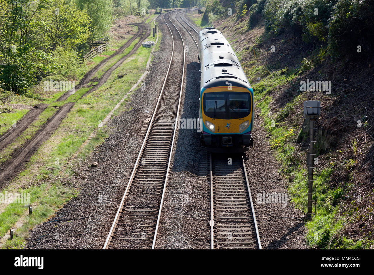 Classe 185 TransPennine Express treno vicino Golcar, West Yorkshire Foto Stock