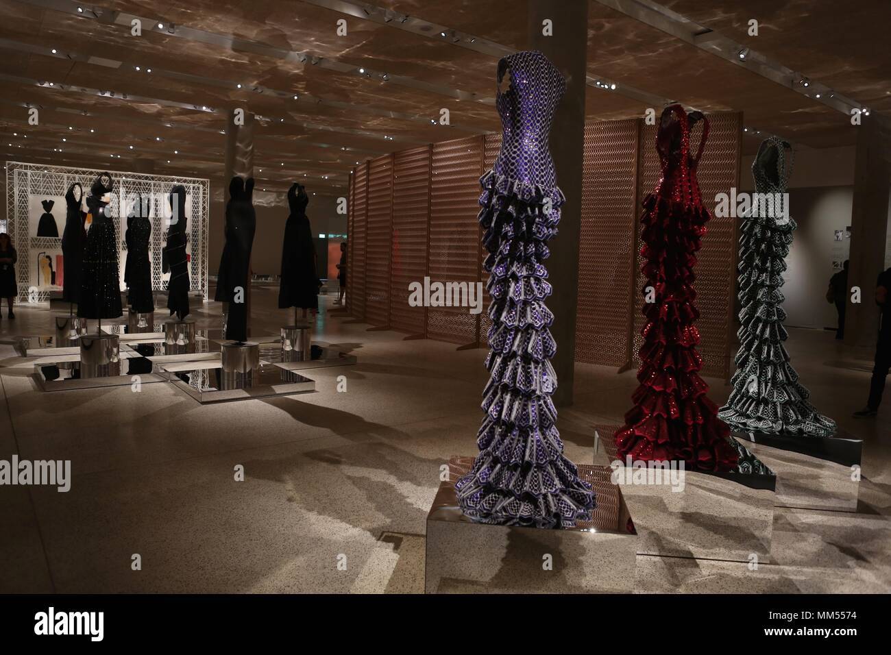 Azzedine Alaïa il couturier ,il design museum , Londra , Inghilterra Foto Stock