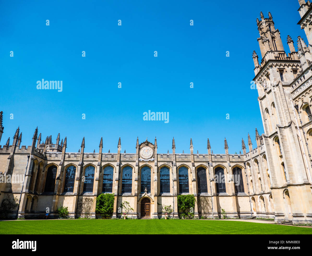 A nord del quadrangolo, tutte le anime College, Università di Oxford, Oxfordshire, England, Regno Unito, GB. Foto Stock