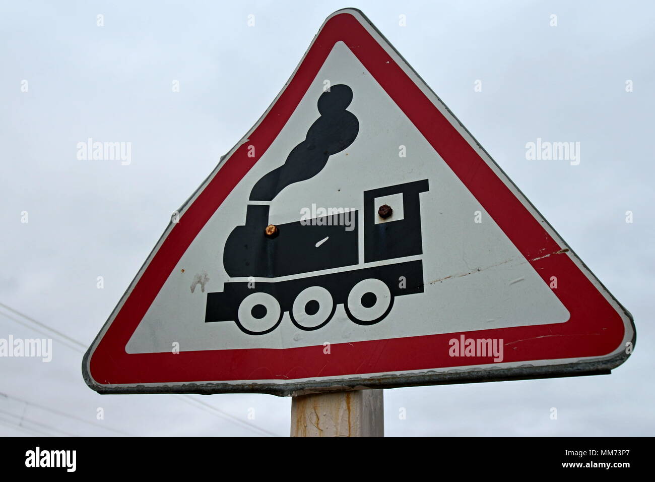 Cartello stradale locomotore è attraversamento senza barriera Foto Stock