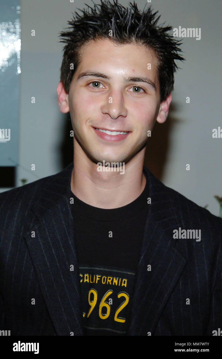 Justin Berfield (Malcolm in Medio) arrivando al Fox tca Winter Party presso il Meson G a Los Angeles. Gennaio 17, 2005.BerfieldJustin Malcolm..053 Red Carpet Event, verticale, STATI UNITI D'AMERICA, industria cinematografica, celebrità, fotografia, Bestof, arte cultura e intrattenimento, Topix celebrità moda / Verticale, meglio di, evento nella vita di Hollywood - California, moquette rossa e dietro le quinte, USA, industria cinematografica, celebrità, movie celebrità, personaggi televisivi, musica celebrità, fotografia, Bestof, arte cultura e intrattenimento, Topix, headshot, verticale, una persona, dall'anno , 2004, inchiesta tsuni Foto Stock