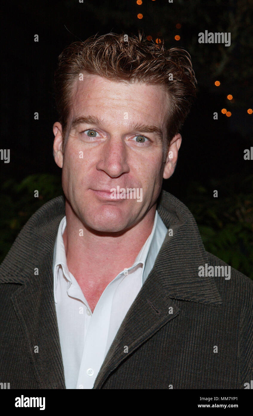 Kevin Kilner arrivando al Unexpeted uomo al Geffen Playhouse di Los Angeles. Settembre 19, 2001. KilnerKevin01.jpgKilnerKevin01 Red Carpet Event, verticale, STATI UNITI D'AMERICA, industria cinematografica, celebrità, fotografia, Bestof, arte cultura e intrattenimento, Topix celebrità moda / Verticale, meglio di, evento nella vita di Hollywood - California, moquette rossa e dietro le quinte, USA, industria cinematografica, celebrità, movie celebrità, personaggi televisivi, musica celebrità, fotografia, Bestof, arte cultura e intrattenimento, Topix, headshot, verticale, una persona, dall'anno , 2001, inchiesta tsuni@Gamma-USA.com Foto Stock