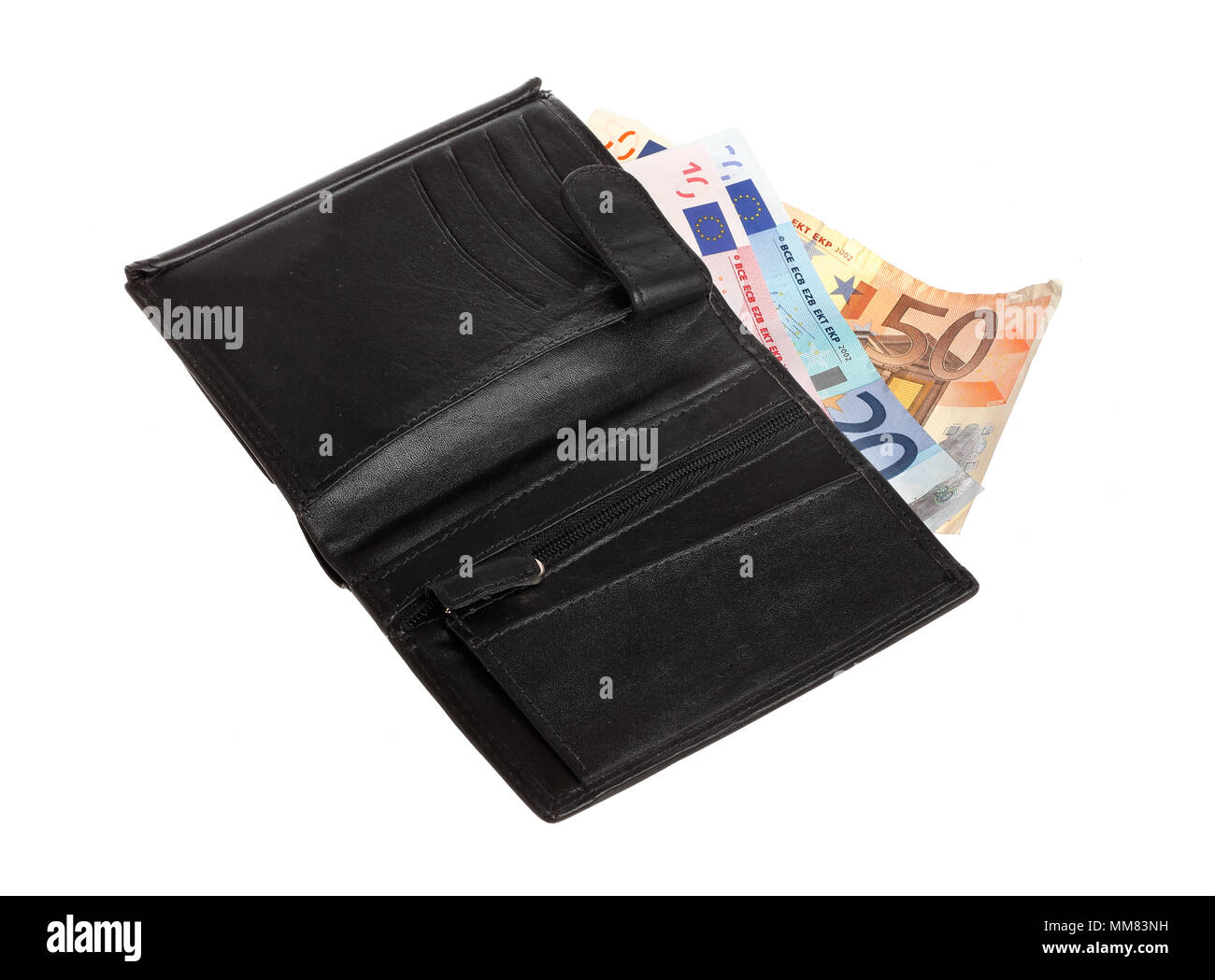Le banconote in euro in un portafoglio nero isolato su sfondo bianco. Foto Stock
