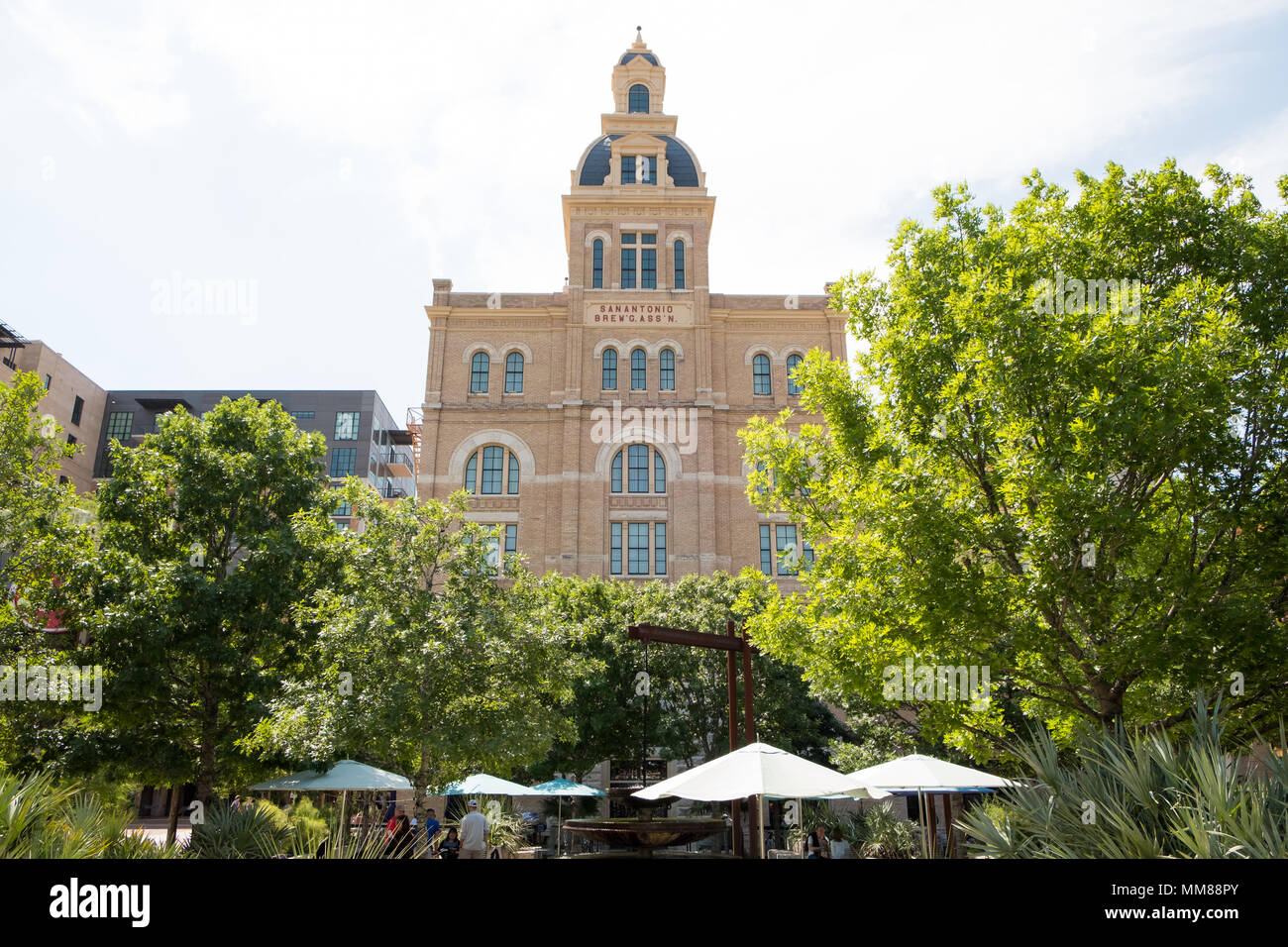 San Antonio, Texas - 19 Aprile 2018: edificio della birreria presso la storica Pearl Plaza. Foto Stock