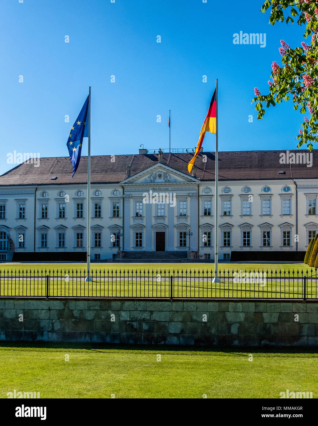 Bellevue Palace,Schloss Bellevue residenza ufficiale del Presidente della Repubblica federale di Germania, edificio neoclassico nel quartiere Tiergarten, Berlin-Mitte. Foto Stock